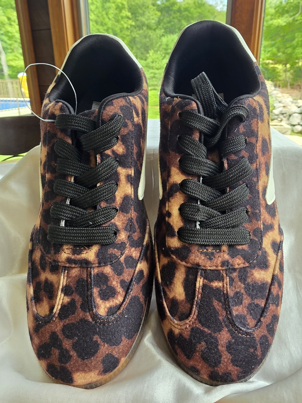 NEW Dolce Vita Quantum Leopard Sneakers Brown & Black w/White Accent Sz 6.5
